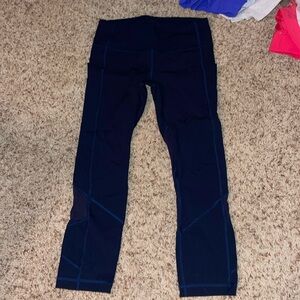 Lululemon cropped, meshed navy leggings